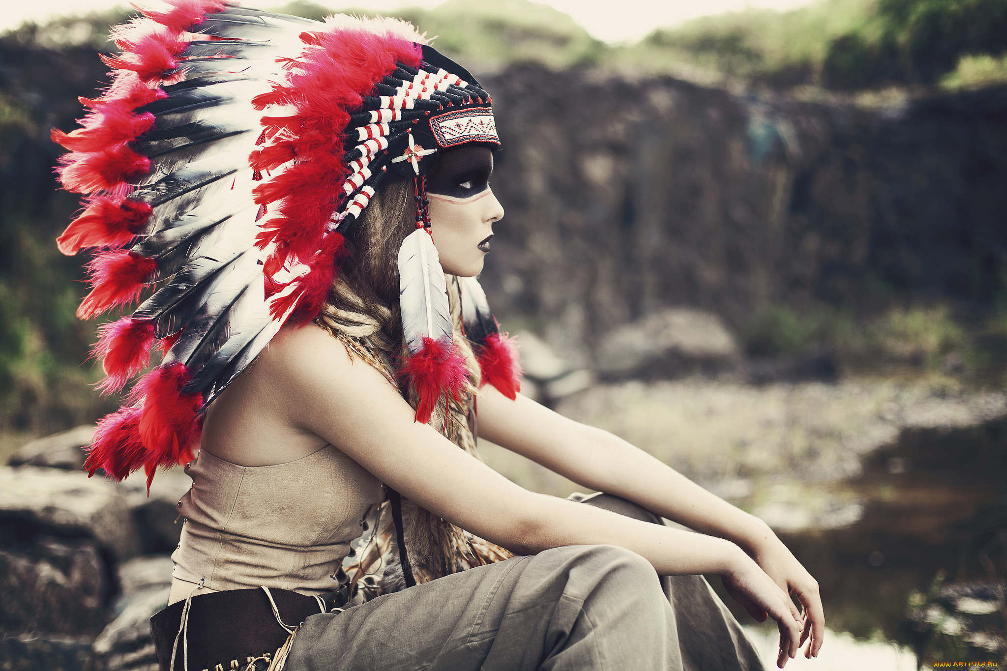Красивая дикая девушка. Апачи индейцы. Индейцы Апачи Перу. Индейский Роуч. Индейцы СКВО Северной Америки.